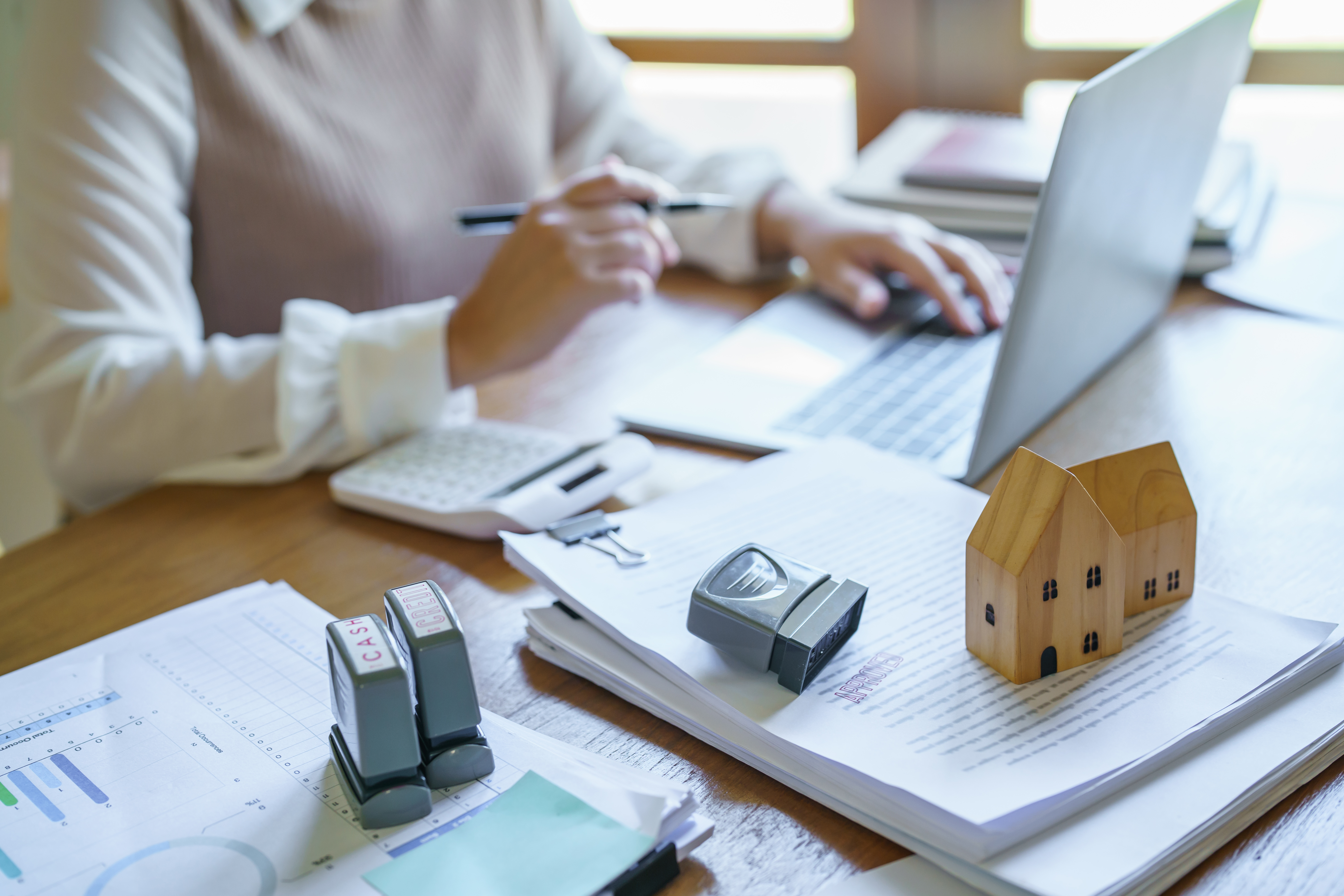 Immobilienverwaltung im Büro – Unterlagen, Verträge und digitale Hausverwaltung